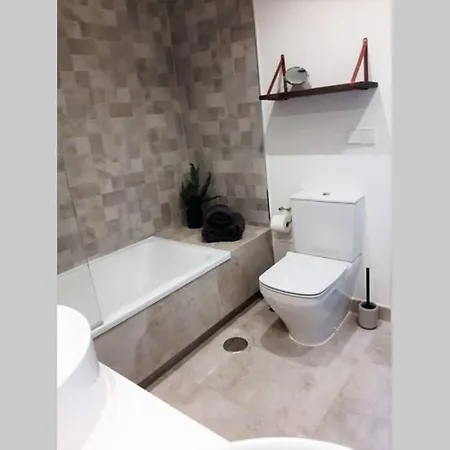 Keywise Family Luxury Infinity & Golf Apartment