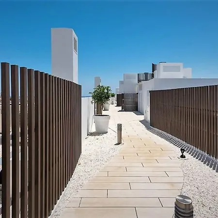 Keywise Family Luxury Infinity & Golf Estepona