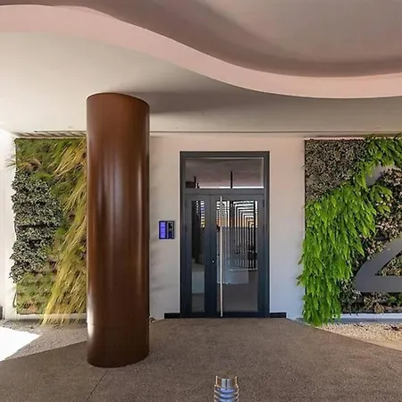 Keywise Family Luxury Infinity & Golf Apartment *