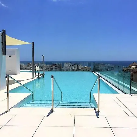 Keywise Family Luxury Infinity & Golf Apartment Estepona