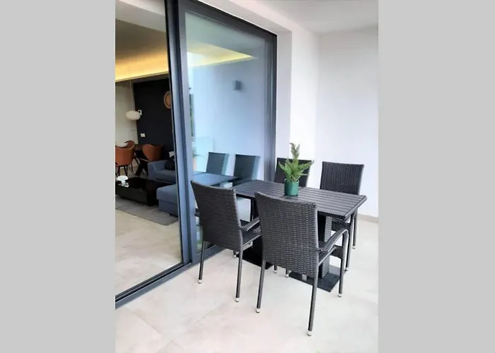 Keywise Family Luxury Infinity & Golf Apartment