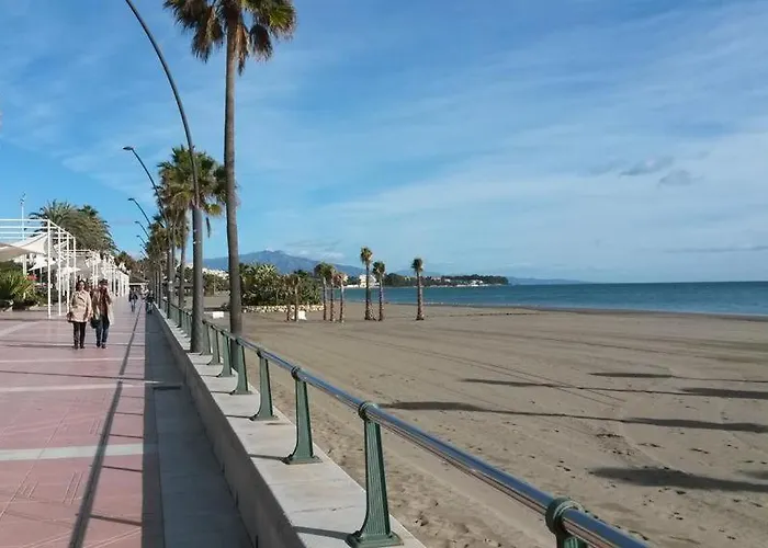 Keywise Family Luxury Infinity & Golf Apartment Estepona